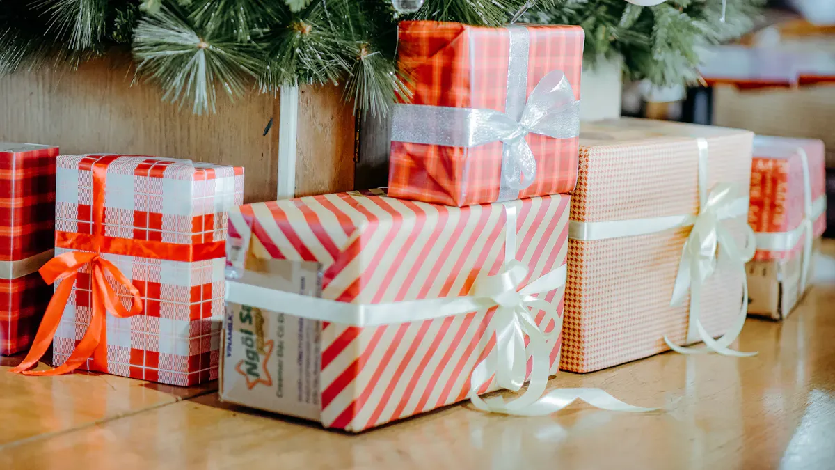 Build a Christmas Gift Box