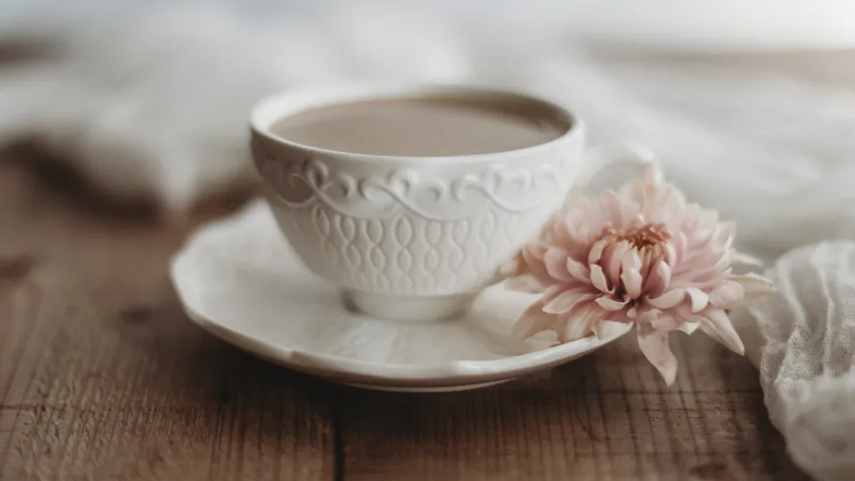 Non-Porous Surface Makes Tea Tastes Better