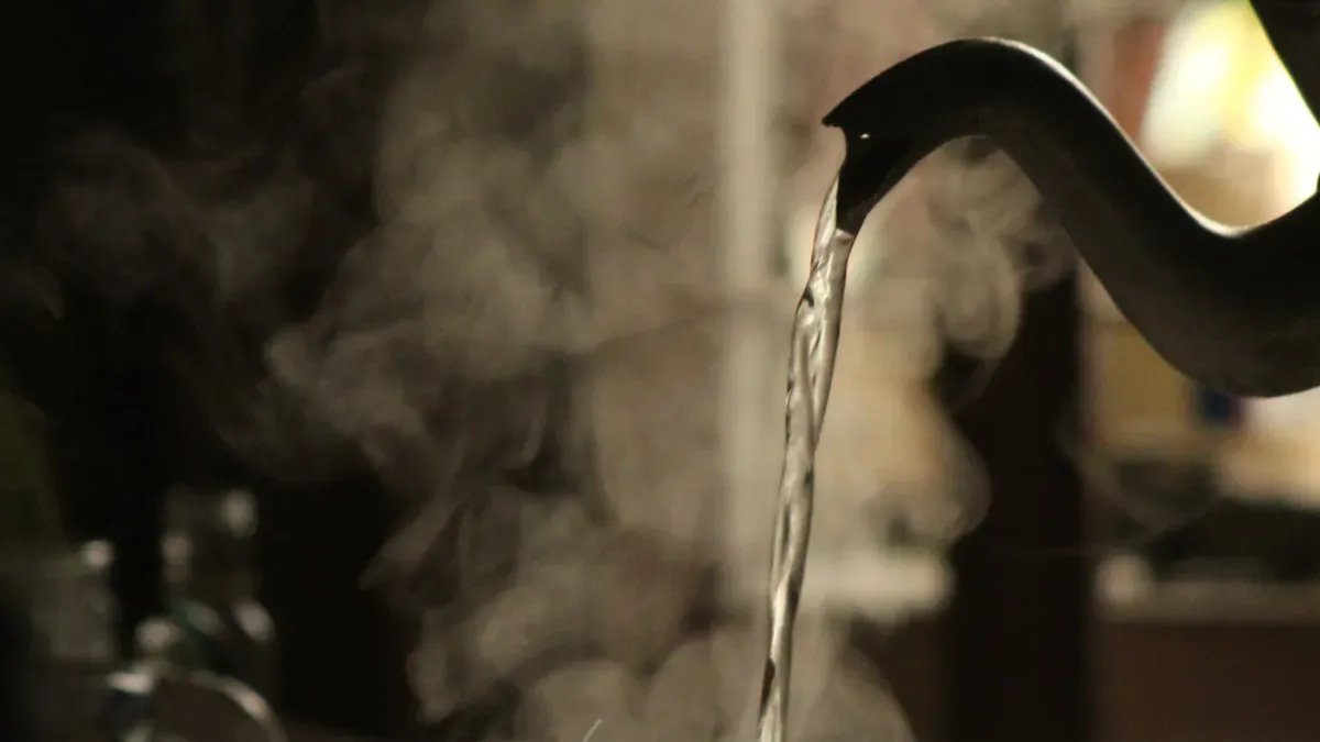 How to Brew White Tea: Start with Water Temperature