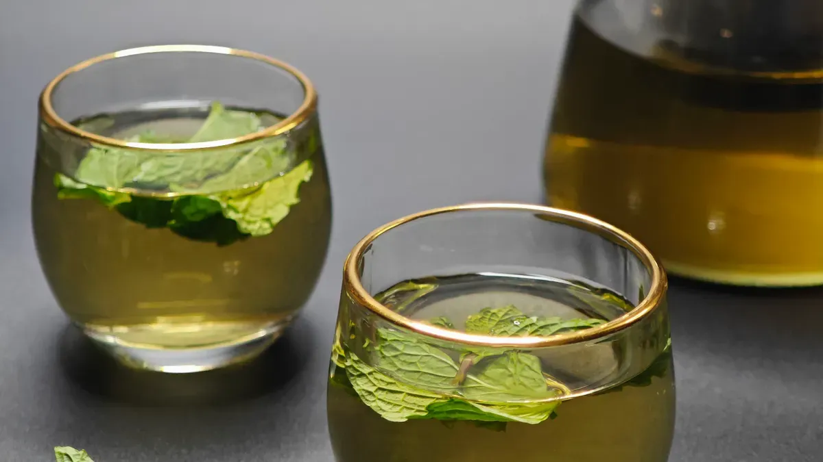Health Benefits of Drinking Tea and Heat Retention