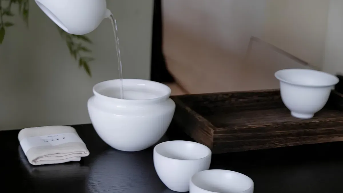 Why Porcelain Is Translucent: The Recipe