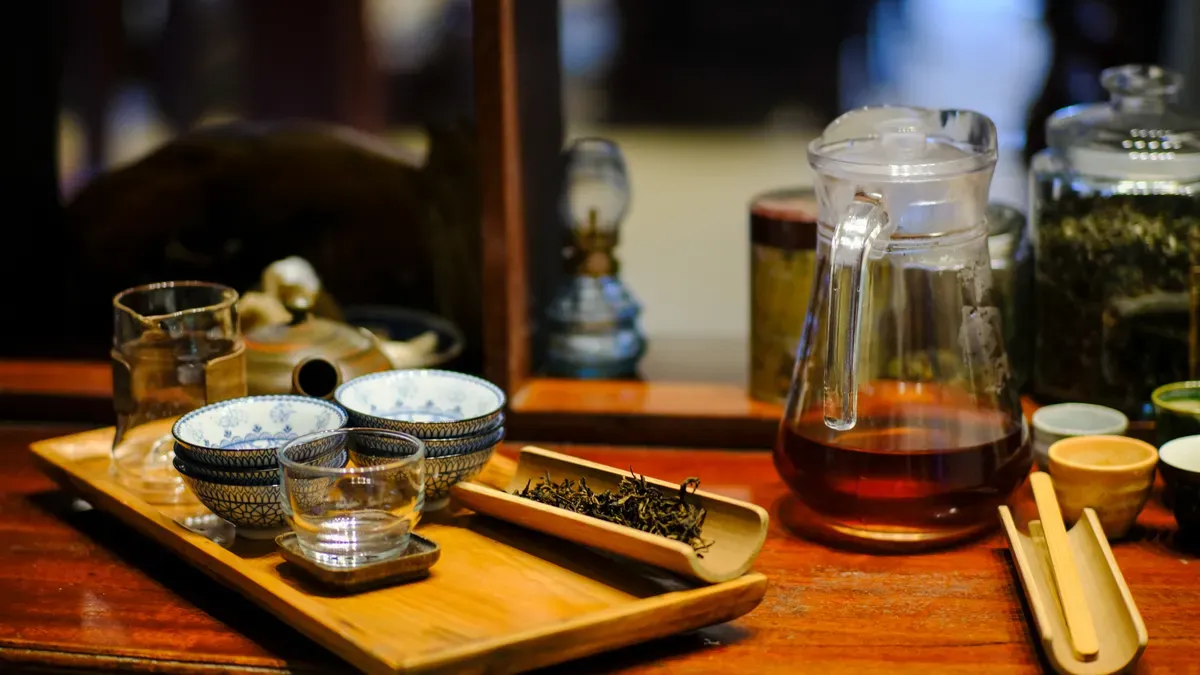 Taiwanese vs Chinese Oolong: Differences in Taste and Aroma