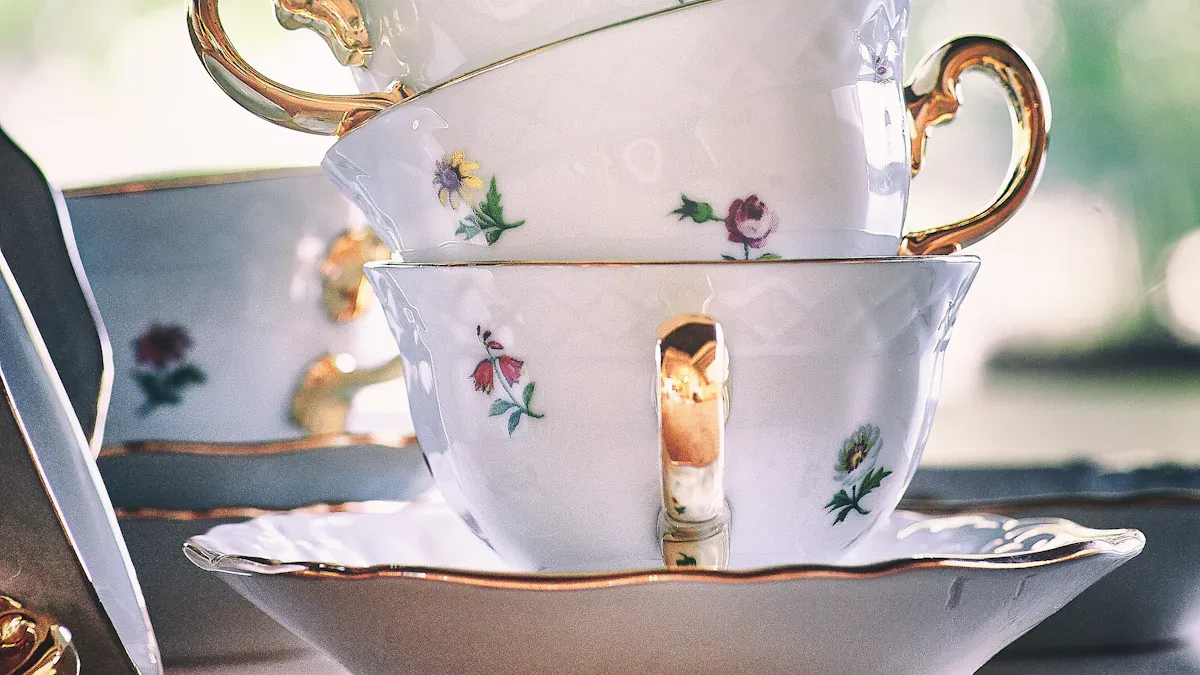 How Teacup Shape Changes Tea Flavor